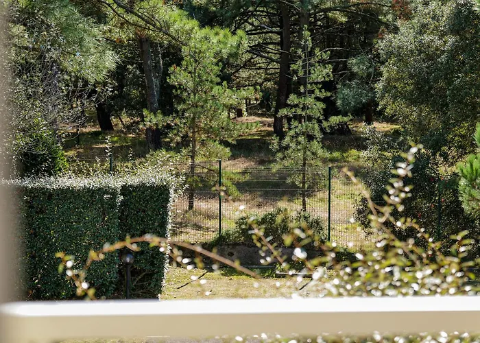 Proche Plage, Quartier Des Présidents, - 4 Personnes Appartement *