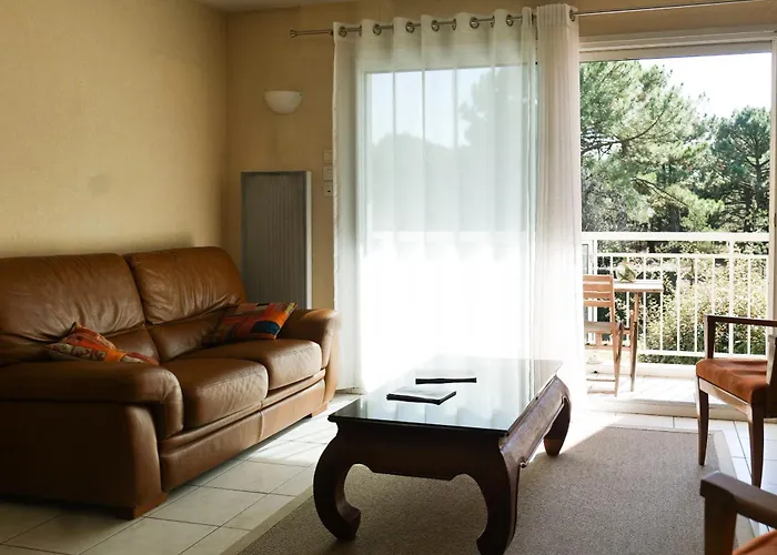 Appartement Proche Plage, Quartier Des Présidents, - 4 Personnes *